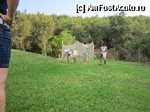 [P09] la concursul de tras cu arbaleta.animatorul din dreapta era tare nesuferit.isi dadea importanta parca era directorul hotelului si ne simteam ca in armata.daca vroia cineva sa faca ceva incepea sa comenteze ca nu e voie,ca..........s-a ciondanit un englez cu el. » foto by nicolcrys
 - 
<span class="allrVoted glyphicon glyphicon-heart hidden" id="av308045"></span>
<a class="m-l-10 hidden" id="sv308045" onclick="voting_Foto_DelVot(,308045,19)" role="button">șterge vot <span class="glyphicon glyphicon-remove"></span></a>
<a id="v9308045" class=" c-red"  onclick="voting_Foto_SetVot(308045)" role="button"><span class="glyphicon glyphicon-heart-empty"></span> <b>LIKE</b> = Votează poza</a> <img class="hidden"  id="f308045W9" src="/imagini/loader.gif" border="0" /><span class="AjErrMes hidden" id="e308045ErM"></span>
