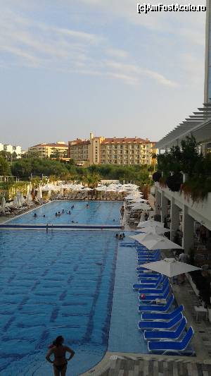 [P01] Piscina principala. Mai exista 2 mai mici- una cu topogane si inca una pentru copii (aceasta cred ca avea 3mp)  » foto by MStef
 - 
<span class="allrVoted glyphicon glyphicon-heart hidden" id="av646567"></span>
<a class="m-l-10 hidden" id="sv646567" onclick="voting_Foto_DelVot(,646567,193)" role="button">șterge vot <span class="glyphicon glyphicon-remove"></span></a>
<a id="v9646567" class=" c-red"  onclick="voting_Foto_SetVot(646567)" role="button"><span class="glyphicon glyphicon-heart-empty"></span> <b>LIKE</b> = Votează poza</a> <img class="hidden"  id="f646567W9" src="/imagini/loader.gif" border="0" /><span class="AjErrMes hidden" id="e646567ErM"></span>