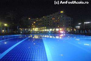 [P21] Hotelul noaptea » foto by raly
 - 
<span class="allrVoted glyphicon glyphicon-heart hidden" id="av647130"></span>
<a class="m-l-10 hidden" id="sv647130" onclick="voting_Foto_DelVot(,647130,203)" role="button">șterge vot <span class="glyphicon glyphicon-remove"></span></a>
<a id="v9647130" class=" c-red"  onclick="voting_Foto_SetVot(647130)" role="button"><span class="glyphicon glyphicon-heart-empty"></span> <b>LIKE</b> = Votează poza</a> <img class="hidden"  id="f647130W9" src="/imagini/loader.gif" border="0" /><span class="AjErrMes hidden" id="e647130ErM"></span>