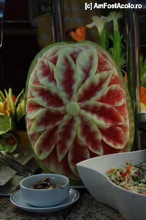 [P22] Aranjament din pepene - decor la restaurant » foto by cdiana
 - 
<span class="allrVoted glyphicon glyphicon-heart hidden" id="av432980"></span>
<a class="m-l-10 hidden" id="sv432980" onclick="voting_Foto_DelVot(,432980,21)" role="button">șterge vot <span class="glyphicon glyphicon-remove"></span></a>
<a id="v9432980" class=" c-red"  onclick="voting_Foto_SetVot(432980)" role="button"><span class="glyphicon glyphicon-heart-empty"></span> <b>LIKE</b> = Votează poza</a> <img class="hidden"  id="f432980W9" src="/imagini/loader.gif" border="0" /><span class="AjErrMes hidden" id="e432980ErM"></span>