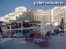 [P04] hotelul si piscina seara pe la 8 » foto by laurra109
 - 
<span class="allrVoted glyphicon glyphicon-heart hidden" id="av119943"></span>
<a class="m-l-10 hidden" id="sv119943" onclick="voting_Foto_DelVot(,119943,215)" role="button">șterge vot <span class="glyphicon glyphicon-remove"></span></a>
<a id="v9119943" class=" c-red"  onclick="voting_Foto_SetVot(119943)" role="button"><span class="glyphicon glyphicon-heart-empty"></span> <b>LIKE</b> = Votează poza</a> <img class="hidden"  id="f119943W9" src="/imagini/loader.gif" border="0" /><span class="AjErrMes hidden" id="e119943ErM"></span>