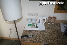 [P02] Camerele Superior au  ceai si cafea in camera . » foto by dragrares
 - 
<span class="allrVoted glyphicon glyphicon-heart hidden" id="av184099"></span>
<a class="m-l-10 hidden" id="sv184099" onclick="voting_Foto_DelVot(,184099,215)" role="button">șterge vot <span class="glyphicon glyphicon-remove"></span></a>
<a id="v9184099" class=" c-red"  onclick="voting_Foto_SetVot(184099)" role="button"><span class="glyphicon glyphicon-heart-empty"></span> <b>LIKE</b> = Votează poza</a> <img class="hidden"  id="f184099W9" src="/imagini/loader.gif" border="0" /><span class="AjErrMes hidden" id="e184099ErM"></span>