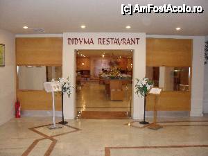[P09] Restaurantul principal al hotelului.  » foto by velker tiberiu
 - 
<span class="allrVoted glyphicon glyphicon-heart hidden" id="av422126"></span>
<a class="m-l-10 hidden" id="sv422126" onclick="voting_Foto_DelVot(,422126,217)" role="button">șterge vot <span class="glyphicon glyphicon-remove"></span></a>
<a id="v9422126" class=" c-red"  onclick="voting_Foto_SetVot(422126)" role="button"><span class="glyphicon glyphicon-heart-empty"></span> <b>LIKE</b> = Votează poza</a> <img class="hidden"  id="f422126W9" src="/imagini/loader.gif" border="0" /><span class="AjErrMes hidden" id="e422126ErM"></span>