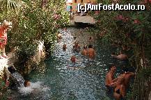 [P21] Pamukkale - Piscina Reginei Cleopatra. 10 euro sa te scalzi, zero sa privesti ! Plantele roz sunt leandri. » foto by lv67x
 - 
<span class="allrVoted glyphicon glyphicon-heart hidden" id="av89906"></span>
<a class="m-l-10 hidden" id="sv89906" onclick="voting_Foto_DelVot(,89906,219)" role="button">șterge vot <span class="glyphicon glyphicon-remove"></span></a>
<a id="v989906" class=" c-red"  onclick="voting_Foto_SetVot(89906)" role="button"><span class="glyphicon glyphicon-heart-empty"></span> <b>LIKE</b> = Votează poza</a> <img class="hidden"  id="f89906W9" src="/imagini/loader.gif" border="0" /><span class="AjErrMes hidden" id="e89906ErM"></span>