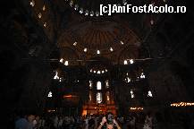 [P51] Interiorul Catedralei (Hagiei) Sf Sofia zdrobeste orice inima. Farmecul picturilor si frescelor, geniul arhitectonic si caldura degajata de peretii afumati si scorojiti nu au egal. Am vazut ca incep sa o restaureze... » foto by lv67x
 - 
<span class="allrVoted glyphicon glyphicon-heart hidden" id="av90253"></span>
<a class="m-l-10 hidden" id="sv90253" onclick="voting_Foto_DelVot(,90253,219)" role="button">șterge vot <span class="glyphicon glyphicon-remove"></span></a>
<a id="v990253" class=" c-red"  onclick="voting_Foto_SetVot(90253)" role="button"><span class="glyphicon glyphicon-heart-empty"></span> <b>LIKE</b> = Votează poza</a> <img class="hidden"  id="f90253W9" src="/imagini/loader.gif" border="0" /><span class="AjErrMes hidden" id="e90253ErM"></span>