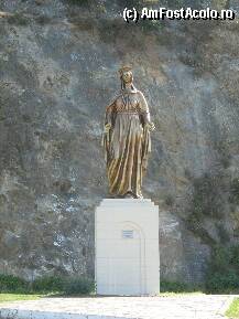 [P43] Statuia Fecioarei Maria » foto by ioana22
 - 
<span class="allrVoted glyphicon glyphicon-heart hidden" id="av73633"></span>
<a class="m-l-10 hidden" id="sv73633" onclick="voting_Foto_DelVot(,73633,224)" role="button">șterge vot <span class="glyphicon glyphicon-remove"></span></a>
<a id="v973633" class=" c-red"  onclick="voting_Foto_SetVot(73633)" role="button"><span class="glyphicon glyphicon-heart-empty"></span> <b>LIKE</b> = Votează poza</a> <img class="hidden"  id="f73633W9" src="/imagini/loader.gif" border="0" /><span class="AjErrMes hidden" id="e73633ErM"></span>