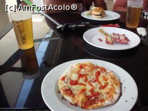 [P22] pizza si burgeri la plaja » foto by Flaviu96
 - 
<span class="allrVoted glyphicon glyphicon-heart hidden" id="av1010950"></span>
<a class="m-l-10 hidden" id="sv1010950" onclick="voting_Foto_DelVot(,1010950,224)" role="button">șterge vot <span class="glyphicon glyphicon-remove"></span></a>
<a id="v91010950" class=" c-red"  onclick="voting_Foto_SetVot(1010950)" role="button"><span class="glyphicon glyphicon-heart-empty"></span> <b>LIKE</b> = Votează poza</a> <img class="hidden"  id="f1010950W9" src="/imagini/loader.gif" border="0" /><span class="AjErrMes hidden" id="e1010950ErM"></span>