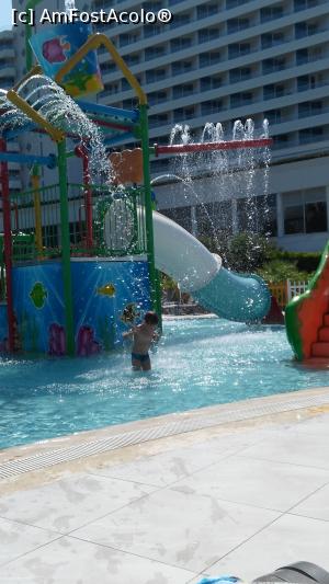 [P11] Piscina copiilor » foto by reghinaflo
 - 
<span class="allrVoted glyphicon glyphicon-heart hidden" id="av1006745"></span>
<a class="m-l-10 hidden" id="sv1006745" onclick="voting_Foto_DelVot(,1006745,226)" role="button">șterge vot <span class="glyphicon glyphicon-remove"></span></a>
<a id="v91006745" class=" c-red"  onclick="voting_Foto_SetVot(1006745)" role="button"><span class="glyphicon glyphicon-heart-empty"></span> <b>LIKE</b> = Votează poza</a> <img class="hidden"  id="f1006745W9" src="/imagini/loader.gif" border="0" /><span class="AjErrMes hidden" id="e1006745ErM"></span>