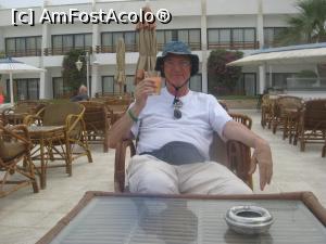 [P19] Pe terasa piscinei, la o oranjada » foto by dorgo
 - 
<span class="allrVoted glyphicon glyphicon-heart hidden" id="av1072448"></span>
<a class="m-l-10 hidden" id="sv1072448" onclick="voting_Foto_DelVot(,1072448,24)" role="button">șterge vot <span class="glyphicon glyphicon-remove"></span></a>
<a id="v91072448" class=" c-red"  onclick="voting_Foto_SetVot(1072448)" role="button"><span class="glyphicon glyphicon-heart-empty"></span> <b>LIKE</b> = Votează poza</a> <img class="hidden"  id="f1072448W9" src="/imagini/loader.gif" border="0" /><span class="AjErrMes hidden" id="e1072448ErM"></span>