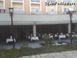 [P18] ROYAL PALM AREA - hotelul și terasa restaurantului » foto by nicole33
 - 
<span class="allrVoted glyphicon glyphicon-heart hidden" id="av345502"></span>
<a class="m-l-10 hidden" id="sv345502" onclick="voting_Foto_DelVot(,345502,246)" role="button">șterge vot <span class="glyphicon glyphicon-remove"></span></a>
<a id="v9345502" class=" c-red"  onclick="voting_Foto_SetVot(345502)" role="button"><span class="glyphicon glyphicon-heart-empty"></span> <b>LIKE</b> = Votează poza</a> <img class="hidden"  id="f345502W9" src="/imagini/loader.gif" border="0" /><span class="AjErrMes hidden" id="e345502ErM"></span>