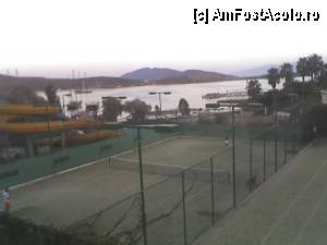 [P31] ROYAL PALM AREA - marea in asfințit. toboganele și terenurile de tenis sunt ale hotelului vecin » foto by nicole33
 - 
<span class="allrVoted glyphicon glyphicon-heart hidden" id="av345527"></span>
<a class="m-l-10 hidden" id="sv345527" onclick="voting_Foto_DelVot(,345527,246)" role="button">șterge vot <span class="glyphicon glyphicon-remove"></span></a>
<a id="v9345527" class=" c-red"  onclick="voting_Foto_SetVot(345527)" role="button"><span class="glyphicon glyphicon-heart-empty"></span> <b>LIKE</b> = Votează poza</a> <img class="hidden"  id="f345527W9" src="/imagini/loader.gif" border="0" /><span class="AjErrMes hidden" id="e345527ErM"></span>