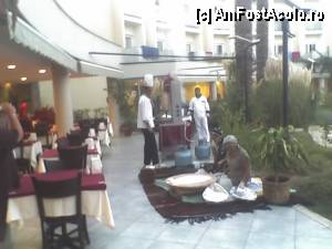 [P05] ROYAL PALM AREA - Kebap și gozleme la seara turcească » foto by nicole33
 - 
<span class="allrVoted glyphicon glyphicon-heart hidden" id="av345474"></span>
<a class="m-l-10 hidden" id="sv345474" onclick="voting_Foto_DelVot(,345474,246)" role="button">șterge vot <span class="glyphicon glyphicon-remove"></span></a>
<a id="v9345474" class=" c-red"  onclick="voting_Foto_SetVot(345474)" role="button"><span class="glyphicon glyphicon-heart-empty"></span> <b>LIKE</b> = Votează poza</a> <img class="hidden"  id="f345474W9" src="/imagini/loader.gif" border="0" /><span class="AjErrMes hidden" id="e345474ErM"></span>