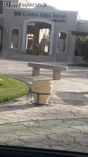 [P19] Una din intrari » foto by ux119611
 - 
<span class="allrVoted glyphicon glyphicon-heart hidden" id="av1225304"></span>
<a class="m-l-10 hidden" id="sv1225304" onclick="voting_Foto_DelVot(,1225304,25)" role="button">șterge vot <span class="glyphicon glyphicon-remove"></span></a>
<a id="v91225304" class=" c-red"  onclick="voting_Foto_SetVot(1225304)" role="button"><span class="glyphicon glyphicon-heart-empty"></span> <b>LIKE</b> = Votează poza</a> <img class="hidden"  id="f1225304W9" src="/imagini/loader.gif" border="0" /><span class="AjErrMes hidden" id="e1225304ErM"></span>