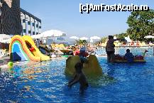 [P12] Aceasta este sectiunea pentru copii de la piscina principala unde buburuza a gasit prieteni de joaca francezi, englezi, scotieni, etc. Vedeti si cele 2 topogane mici pentru ei » foto by droniucm
 - 
<span class="allrVoted glyphicon glyphicon-heart hidden" id="av144407"></span>
<a class="m-l-10 hidden" id="sv144407" onclick="voting_Foto_DelVot(,144407,263)" role="button">șterge vot <span class="glyphicon glyphicon-remove"></span></a>
<a id="v9144407" class=" c-red"  onclick="voting_Foto_SetVot(144407)" role="button"><span class="glyphicon glyphicon-heart-empty"></span> <b>LIKE</b> = Votează poza</a> <img class="hidden"  id="f144407W9" src="/imagini/loader.gif" border="0" /><span class="AjErrMes hidden" id="e144407ErM"></span>