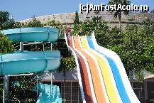 [P24] In toata splendoarea lor.... topoganele. In coltul din dreapta jos era barul iar sus, zidul care se vede delimiteaza o alta sectiune a complexului cu o alta piscina si un alt minihotel. » foto by droniucm
 - 
<span class="allrVoted glyphicon glyphicon-heart hidden" id="av144424"></span>
<a class="m-l-10 hidden" id="sv144424" onclick="voting_Foto_DelVot(,144424,263)" role="button">șterge vot <span class="glyphicon glyphicon-remove"></span></a>
<a id="v9144424" class=" c-red"  onclick="voting_Foto_SetVot(144424)" role="button"><span class="glyphicon glyphicon-heart-empty"></span> <b>LIKE</b> = Votează poza</a> <img class="hidden"  id="f144424W9" src="/imagini/loader.gif" border="0" /><span class="AjErrMes hidden" id="e144424ErM"></span>