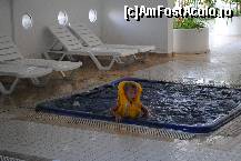 [P29] Buburuza nu se mai dezlipea de jacuzzi. Temperatura apei (scria pe perete) era de 38 grade. De acolo sarea imediat in piscina pt copii cu apa rece » foto by droniucm
 - 
<span class="allrVoted glyphicon glyphicon-heart hidden" id="av144431"></span>
<a class="m-l-10 hidden" id="sv144431" onclick="voting_Foto_DelVot(,144431,263)" role="button">șterge vot <span class="glyphicon glyphicon-remove"></span></a>
<a id="v9144431" class=" c-red"  onclick="voting_Foto_SetVot(144431)" role="button"><span class="glyphicon glyphicon-heart-empty"></span> <b>LIKE</b> = Votează poza</a> <img class="hidden"  id="f144431W9" src="/imagini/loader.gif" border="0" /><span class="AjErrMes hidden" id="e144431ErM"></span>