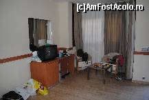 [P43] Un alt colt al camerei si ... nebunia noastra din prima zi dar ramane totusi foarte frumoasa si spatioasa camera. Sub televizor era un minifrigider de care sincer nu era nevoie. » foto by droniucm
 - 
<span class="allrVoted glyphicon glyphicon-heart hidden" id="av144446"></span>
<a class="m-l-10 hidden" id="sv144446" onclick="voting_Foto_DelVot(,144446,263)" role="button">șterge vot <span class="glyphicon glyphicon-remove"></span></a>
<a id="v9144446" class=" c-red"  onclick="voting_Foto_SetVot(144446)" role="button"><span class="glyphicon glyphicon-heart-empty"></span> <b>LIKE</b> = Votează poza</a> <img class="hidden"  id="f144446W9" src="/imagini/loader.gif" border="0" /><span class="AjErrMes hidden" id="e144446ErM"></span>