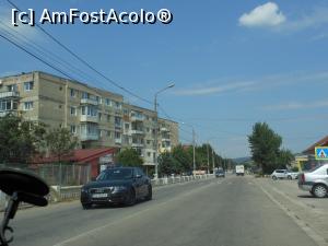 [P14] Moldova Nouă - Blocuri muncitorești în Moldova Veche.  » foto by iulianic
 - 
<span class="allrVoted glyphicon glyphicon-heart hidden" id="av1105940"></span>
<a class="m-l-10 hidden" id="sv1105940" onclick="voting_Foto_DelVot(,1105940,29)" role="button">șterge vot <span class="glyphicon glyphicon-remove"></span></a>
<a id="v91105940" class=" c-red"  onclick="voting_Foto_SetVot(1105940)" role="button"><span class="glyphicon glyphicon-heart-empty"></span> <b>LIKE</b> = Votează poza</a> <img class="hidden"  id="f1105940W9" src="/imagini/loader.gif" border="0" /><span class="AjErrMes hidden" id="e1105940ErM"></span>