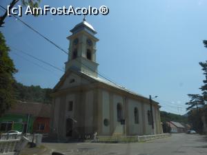 [P22] Moldova Nouă - Biserica romano-catolică " Sf. Ioan Botezătorul" .  » foto by iulianic
 - 
<span class="allrVoted glyphicon glyphicon-heart hidden" id="av1105948"></span>
<a class="m-l-10 hidden" id="sv1105948" onclick="voting_Foto_DelVot(,1105948,29)" role="button">șterge vot <span class="glyphicon glyphicon-remove"></span></a>
<a id="v91105948" class=" c-red"  onclick="voting_Foto_SetVot(1105948)" role="button"><span class="glyphicon glyphicon-heart-empty"></span> <b>LIKE</b> = Votează poza</a> <img class="hidden"  id="f1105948W9" src="/imagini/loader.gif" border="0" /><span class="AjErrMes hidden" id="e1105948ErM"></span>