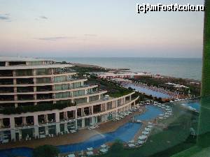 [P04] priveliste asupra mării și a piscinelor Hotleului Royal Maxx din noua camera... asta da priveliște...  » foto by catalyno
 - 
<span class="allrVoted glyphicon glyphicon-heart hidden" id="av571615"></span>
<a class="m-l-10 hidden" id="sv571615" onclick="voting_Foto_DelVot(,571615,3)" role="button">șterge vot <span class="glyphicon glyphicon-remove"></span></a>
<a id="v9571615" class=" c-red"  onclick="voting_Foto_SetVot(571615)" role="button"><span class="glyphicon glyphicon-heart-empty"></span> <b>LIKE</b> = Votează poza</a> <img class="hidden"  id="f571615W9" src="/imagini/loader.gif" border="0" /><span class="AjErrMes hidden" id="e571615ErM"></span>