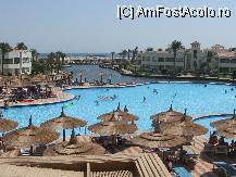 [P78] piscina din fata restaurantului castello cu vedere la lac si la mare » foto by macra dorina*
 - 
<span class="allrVoted glyphicon glyphicon-heart hidden" id="av95289"></span>
<a class="m-l-10 hidden" id="sv95289" onclick="voting_Foto_DelVot(,95289,30)" role="button">șterge vot <span class="glyphicon glyphicon-remove"></span></a>
<a id="v995289" class=" c-red"  onclick="voting_Foto_SetVot(95289)" role="button"><span class="glyphicon glyphicon-heart-empty"></span> <b>LIKE</b> = Votează poza</a> <img class="hidden"  id="f95289W9" src="/imagini/loader.gif" border="0" /><span class="AjErrMes hidden" id="e95289ErM"></span>