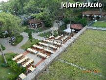 [P04] Vedere din camera spre partea descoperita a restaurantului principal.In dreapta era zona de gratar. Sus in dreapta era un magazin de bijuterii. In stanga se vede amfiteatrul unde erau show-urile. » foto by garcia
 - 
<span class="allrVoted glyphicon glyphicon-heart hidden" id="av267322"></span>
<a class="m-l-10 hidden" id="sv267322" onclick="voting_Foto_DelVot(,267322,304)" role="button">șterge vot <span class="glyphicon glyphicon-remove"></span></a>
<a id="v9267322" class=" c-red"  onclick="voting_Foto_SetVot(267322)" role="button"><span class="glyphicon glyphicon-heart-empty"></span> <b>LIKE</b> = Votează poza</a> <img class="hidden"  id="f267322W9" src="/imagini/loader.gif" border="0" /><span class="AjErrMes hidden" id="e267322ErM"></span>