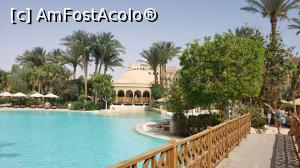 [P04] Restaurantul Dome inconjurat de o imensa piscina, o placere sa iei masa la mesele puse de jur imprejurul lui la exterior, cand nu bate soarele puternic... » foto by Daniel35
 - 
<span class="allrVoted glyphicon glyphicon-heart hidden" id="av1295799"></span>
<a class="m-l-10 hidden" id="sv1295799" onclick="voting_Foto_DelVot(,1295799,308)" role="button">șterge vot <span class="glyphicon glyphicon-remove"></span></a>
<a id="v91295799" class=" c-red"  onclick="voting_Foto_SetVot(1295799)" role="button"><span class="glyphicon glyphicon-heart-empty"></span> <b>LIKE</b> = Votează poza</a> <img class="hidden"  id="f1295799W9" src="/imagini/loader.gif" border="0" /><span class="AjErrMes hidden" id="e1295799ErM"></span>