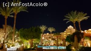 [P05] Vedere nocturna din interiorul resortului Makadi Palace. » foto by Daniel35
 - 
<span class="allrVoted glyphicon glyphicon-heart hidden" id="av1295800"></span>
<a class="m-l-10 hidden" id="sv1295800" onclick="voting_Foto_DelVot(,1295800,308)" role="button">șterge vot <span class="glyphicon glyphicon-remove"></span></a>
<a id="v91295800" class=" c-red"  onclick="voting_Foto_SetVot(1295800)" role="button"><span class="glyphicon glyphicon-heart-empty"></span> <b>LIKE</b> = Votează poza</a> <img class="hidden"  id="f1295800W9" src="/imagini/loader.gif" border="0" /><span class="AjErrMes hidden" id="e1295800ErM"></span>