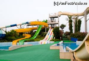 [P16] O parte din toboganele de la Aqua Park » foto by cdiana
 - 
<span class="allrVoted glyphicon glyphicon-heart hidden" id="av532720"></span>
<a class="m-l-10 hidden" id="sv532720" onclick="voting_Foto_DelVot(,532720,309)" role="button">șterge vot <span class="glyphicon glyphicon-remove"></span></a>
<a id="v9532720" class=" c-red"  onclick="voting_Foto_SetVot(532720)" role="button"><span class="glyphicon glyphicon-heart-empty"></span> <b>LIKE</b> = Votează poza</a> <img class="hidden"  id="f532720W9" src="/imagini/loader.gif" border="0" /><span class="AjErrMes hidden" id="e532720ErM"></span>