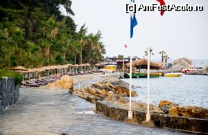 [P20] Plaja, la steaguri. Aici era loc ideal de făcut poze. Era un dig mare de care se loveau extrem de spectaculos valurile » foto by cdiana
 - 
<span class="allrVoted glyphicon glyphicon-heart hidden" id="av532724"></span>
<a class="m-l-10 hidden" id="sv532724" onclick="voting_Foto_DelVot(,532724,309)" role="button">șterge vot <span class="glyphicon glyphicon-remove"></span></a>
<a id="v9532724" class=" c-red"  onclick="voting_Foto_SetVot(532724)" role="button"><span class="glyphicon glyphicon-heart-empty"></span> <b>LIKE</b> = Votează poza</a> <img class="hidden"  id="f532724W9" src="/imagini/loader.gif" border="0" /><span class="AjErrMes hidden" id="e532724ErM"></span>
