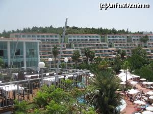 [P02] Vedere spre hotel.  Asezarea lui in trepte pe culmea dealului. » foto by viviv
 - 
<span class="allrVoted glyphicon glyphicon-heart hidden" id="av592694"></span>
<a class="m-l-10 hidden" id="sv592694" onclick="voting_Foto_DelVot(,592694,309)" role="button">șterge vot <span class="glyphicon glyphicon-remove"></span></a>
<a id="v9592694" class=" c-red"  onclick="voting_Foto_SetVot(592694)" role="button"><span class="glyphicon glyphicon-heart-empty"></span> <b>LIKE</b> = Votează poza</a> <img class="hidden"  id="f592694W9" src="/imagini/loader.gif" border="0" /><span class="AjErrMes hidden" id="e592694ErM"></span>