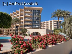 [P01] Marriott Beach Resort, hotelul văzut de pe aleea din fața plajei. » foto by maryka
 - 
<span class="allrVoted glyphicon glyphicon-heart hidden" id="av1221590"></span>
<a class="m-l-10 hidden" id="sv1221590" onclick="voting_Foto_DelVot(,1221590,31)" role="button">șterge vot <span class="glyphicon glyphicon-remove"></span></a>
<a id="v91221590" class=" c-red"  onclick="voting_Foto_SetVot(1221590)" role="button"><span class="glyphicon glyphicon-heart-empty"></span> <b>LIKE</b> = Votează poza</a> <img class="hidden"  id="f1221590W9" src="/imagini/loader.gif" border="0" /><span class="AjErrMes hidden" id="e1221590ErM"></span>