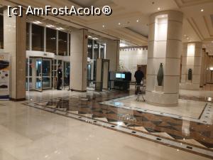 [P76] Intrarea la hotel Marriott, se văd scanerele pentru bagaje și tunelul fix ca la aeroport, așa se intră de fiecare dată la hotel. » foto by maryka
 - 
<span class="allrVoted glyphicon glyphicon-heart hidden" id="av1221665"></span>
<a class="m-l-10 hidden" id="sv1221665" onclick="voting_Foto_DelVot(,1221665,31)" role="button">șterge vot <span class="glyphicon glyphicon-remove"></span></a>
<a id="v91221665" class=" c-red"  onclick="voting_Foto_SetVot(1221665)" role="button"><span class="glyphicon glyphicon-heart-empty"></span> <b>LIKE</b> = Votează poza</a> <img class="hidden"  id="f1221665W9" src="/imagini/loader.gif" border="0" /><span class="AjErrMes hidden" id="e1221665ErM"></span>