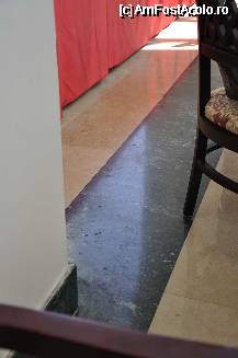 [P03] Oare spala vreodata pe jos in restaurant? » foto by turist2
 - 
<span class="allrVoted glyphicon glyphicon-heart hidden" id="av63048"></span>
<a class="m-l-10 hidden" id="sv63048" onclick="voting_Foto_DelVot(,63048,33)" role="button">șterge vot <span class="glyphicon glyphicon-remove"></span></a>
<a id="v963048" class=" c-red"  onclick="voting_Foto_SetVot(63048)" role="button"><span class="glyphicon glyphicon-heart-empty"></span> <b>LIKE</b> = Votează poza</a> <img class="hidden"  id="f63048W9" src="/imagini/loader.gif" border="0" /><span class="AjErrMes hidden" id="e63048ErM"></span>