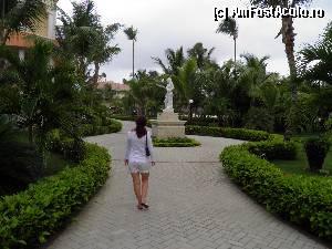 [P187] si alta statuie » foto by barbu minel
 - 
<span class="allrVoted glyphicon glyphicon-heart hidden" id="av338188"></span>
<a class="m-l-10 hidden" id="sv338188" onclick="voting_Foto_DelVot(,338188,337)" role="button">șterge vot <span class="glyphicon glyphicon-remove"></span></a>
<a id="v9338188" class=" c-red"  onclick="voting_Foto_SetVot(338188)" role="button"><span class="glyphicon glyphicon-heart-empty"></span> <b>LIKE</b> = Votează poza</a> <img class="hidden"  id="f338188W9" src="/imagini/loader.gif" border="0" /><span class="AjErrMes hidden" id="e338188ErM"></span>