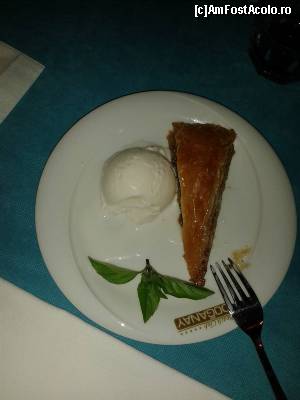 [P04] Desert A la crte » foto by mmunteanu
 - 
<span class="allrVoted glyphicon glyphicon-heart hidden" id="av669458"></span>
<a class="m-l-10 hidden" id="sv669458" onclick="voting_Foto_DelVot(,669458,348)" role="button">șterge vot <span class="glyphicon glyphicon-remove"></span></a>
<a id="v9669458" class=" c-red"  onclick="voting_Foto_SetVot(669458)" role="button"><span class="glyphicon glyphicon-heart-empty"></span> <b>LIKE</b> = Votează poza</a> <img class="hidden"  id="f669458W9" src="/imagini/loader.gif" border="0" /><span class="AjErrMes hidden" id="e669458ErM"></span>