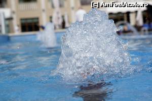 [P02] Fantani arteziene in piscina » foto by ado_lex
 - 
<span class="allrVoted glyphicon glyphicon-heart hidden" id="av533946"></span>
<a class="m-l-10 hidden" id="sv533946" onclick="voting_Foto_DelVot(,533946,349)" role="button">șterge vot <span class="glyphicon glyphicon-remove"></span></a>
<a id="v9533946" class=" c-red"  onclick="voting_Foto_SetVot(533946)" role="button"><span class="glyphicon glyphicon-heart-empty"></span> <b>LIKE</b> = Votează poza</a> <img class="hidden"  id="f533946W9" src="/imagini/loader.gif" border="0" /><span class="AjErrMes hidden" id="e533946ErM"></span>