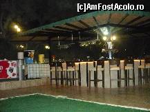[P14] barul extern:

- gratuit - apa, ceai, suc, cafea, diverse bauturi alcoolice turcesti(ex: amareto; vin);
- contra cost - inghetata, suc de fructe, diverse bauturi alcoolice produse in alta tara. » foto by A.E.N
 - 
<span class="allrVoted glyphicon glyphicon-heart hidden" id="av156764"></span>
<a class="m-l-10 hidden" id="sv156764" onclick="voting_Foto_DelVot(,156764,359)" role="button">șterge vot <span class="glyphicon glyphicon-remove"></span></a>
<a id="v9156764" class=" c-red"  onclick="voting_Foto_SetVot(156764)" role="button"><span class="glyphicon glyphicon-heart-empty"></span> <b>LIKE</b> = Votează poza</a> <img class="hidden"  id="f156764W9" src="/imagini/loader.gif" border="0" /><span class="AjErrMes hidden" id="e156764ErM"></span>