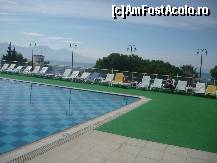 [P16] piscina » foto by A.E.N
 - 
<span class="allrVoted glyphicon glyphicon-heart hidden" id="av156768"></span>
<a class="m-l-10 hidden" id="sv156768" onclick="voting_Foto_DelVot(,156768,359)" role="button">șterge vot <span class="glyphicon glyphicon-remove"></span></a>
<a id="v9156768" class=" c-red"  onclick="voting_Foto_SetVot(156768)" role="button"><span class="glyphicon glyphicon-heart-empty"></span> <b>LIKE</b> = Votează poza</a> <img class="hidden"  id="f156768W9" src="/imagini/loader.gif" border="0" /><span class="AjErrMes hidden" id="e156768ErM"></span>