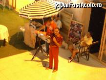 [P07] Un nene simpatic care canta aproape in fiecare seara » foto by tonymaestrul*
 - 
<span class="allrVoted glyphicon glyphicon-heart hidden" id="av334047"></span>
<a class="m-l-10 hidden" id="sv334047" onclick="voting_Foto_DelVot(,334047,359)" role="button">șterge vot <span class="glyphicon glyphicon-remove"></span></a>
<a id="v9334047" class=" c-red"  onclick="voting_Foto_SetVot(334047)" role="button"><span class="glyphicon glyphicon-heart-empty"></span> <b>LIKE</b> = Votează poza</a> <img class="hidden"  id="f334047W9" src="/imagini/loader.gif" border="0" /><span class="AjErrMes hidden" id="e334047ErM"></span>