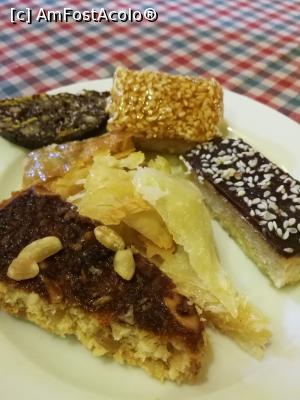 [P21] Câteva prăjituri tot de la vecini » foto by fra
 - 
<span class="allrVoted glyphicon glyphicon-heart hidden" id="av1022550"></span>
<a class="m-l-10 hidden" id="sv1022550" onclick="voting_Foto_DelVot(,1022550,36)" role="button">șterge vot <span class="glyphicon glyphicon-remove"></span></a>
<a id="v91022550" class=" c-red"  onclick="voting_Foto_SetVot(1022550)" role="button"><span class="glyphicon glyphicon-heart-empty"></span> <b>LIKE</b> = Votează poza</a> <img class="hidden"  id="f1022550W9" src="/imagini/loader.gif" border="0" /><span class="AjErrMes hidden" id="e1022550ErM"></span>