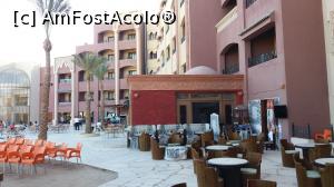 [P19] in fata cu rosu restaurantul italian » foto by elenaadina
 - 
<span class="allrVoted glyphicon glyphicon-heart hidden" id="av955614"></span>
<a class="m-l-10 hidden" id="sv955614" onclick="voting_Foto_DelVot(,955614,36)" role="button">șterge vot <span class="glyphicon glyphicon-remove"></span></a>
<a id="v9955614" class=" c-red"  onclick="voting_Foto_SetVot(955614)" role="button"><span class="glyphicon glyphicon-heart-empty"></span> <b>LIKE</b> = Votează poza</a> <img class="hidden"  id="f955614W9" src="/imagini/loader.gif" border="0" /><span class="AjErrMes hidden" id="e955614ErM"></span>