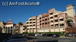 [P09] hotelul la intrare » foto by elenaadina
 - 
<span class="allrVoted glyphicon glyphicon-heart hidden" id="av955595"></span>
<a class="m-l-10 hidden" id="sv955595" onclick="voting_Foto_DelVot(,955595,36)" role="button">șterge vot <span class="glyphicon glyphicon-remove"></span></a>
<a id="v9955595" class=" c-red"  onclick="voting_Foto_SetVot(955595)" role="button"><span class="glyphicon glyphicon-heart-empty"></span> <b>LIKE</b> = Votează poza</a> <img class="hidden"  id="f955595W9" src="/imagini/loader.gif" border="0" /><span class="AjErrMes hidden" id="e955595ErM"></span>