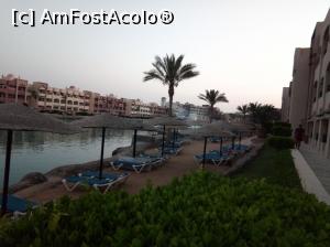 [P04] loc de plaja cum coboram din hotel » foto by gcristian
 - 
<span class="allrVoted glyphicon glyphicon-heart hidden" id="av886216"></span>
<a class="m-l-10 hidden" id="sv886216" onclick="voting_Foto_DelVot(,886216,36)" role="button">șterge vot <span class="glyphicon glyphicon-remove"></span></a>
<a id="v9886216" class=" c-red"  onclick="voting_Foto_SetVot(886216)" role="button"><span class="glyphicon glyphicon-heart-empty"></span> <b>LIKE</b> = Votează poza</a> <img class="hidden"  id="f886216W9" src="/imagini/loader.gif" border="0" /><span class="AjErrMes hidden" id="e886216ErM"></span>