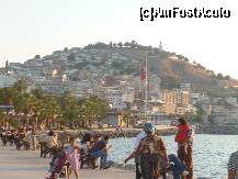 [P15] faleza din Kusadasi ziua ..este la fel de populata ca si seara » foto by lalita21
 - 
<span class="allrVoted glyphicon glyphicon-heart hidden" id="av180115"></span>
<a class="m-l-10 hidden" id="sv180115" onclick="voting_Foto_DelVot(,180115,366)" role="button">șterge vot <span class="glyphicon glyphicon-remove"></span></a>
<a id="v9180115" class=" c-red"  onclick="voting_Foto_SetVot(180115)" role="button"><span class="glyphicon glyphicon-heart-empty"></span> <b>LIKE</b> = Votează poza</a> <img class="hidden"  id="f180115W9" src="/imagini/loader.gif" border="0" /><span class="AjErrMes hidden" id="e180115ErM"></span>