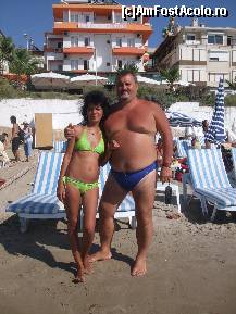 [P37] eu si Tory in fata hotelului Ladies beach ! » foto by bigu_2006_rapid
 - 
<span class="allrVoted glyphicon glyphicon-heart hidden" id="av15938"></span>
<a class="m-l-10 hidden" id="sv15938" onclick="voting_Foto_DelVot(,15938,366)" role="button">șterge vot <span class="glyphicon glyphicon-remove"></span></a>
<a id="v915938" class=" c-red"  onclick="voting_Foto_SetVot(15938)" role="button"><span class="glyphicon glyphicon-heart-empty"></span> <b>LIKE</b> = Votează poza</a> <img class="hidden"  id="f15938W9" src="/imagini/loader.gif" border="0" /><span class="AjErrMes hidden" id="e15938ErM"></span>