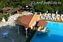 [P05] Scena si barul de la piscina » foto by simona
 - 
<span class="allrVoted glyphicon glyphicon-heart hidden" id="av79195"></span>
<a class="m-l-10 hidden" id="sv79195" onclick="voting_Foto_DelVot(,79195,366)" role="button">șterge vot <span class="glyphicon glyphicon-remove"></span></a>
<a id="v979195" class=" c-red"  onclick="voting_Foto_SetVot(79195)" role="button"><span class="glyphicon glyphicon-heart-empty"></span> <b>LIKE</b> = Votează poza</a> <img class="hidden"  id="f79195W9" src="/imagini/loader.gif" border="0" /><span class="AjErrMes hidden" id="e79195ErM"></span>