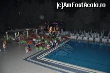 [P12] exchipa de animatie cu diferiti turisti » foto by deeanaid
 - 
<span class="allrVoted glyphicon glyphicon-heart hidden" id="av145221"></span>
<a class="m-l-10 hidden" id="sv145221" onclick="voting_Foto_DelVot(,145221,366)" role="button">șterge vot <span class="glyphicon glyphicon-remove"></span></a>
<a id="v9145221" class=" c-red"  onclick="voting_Foto_SetVot(145221)" role="button"><span class="glyphicon glyphicon-heart-empty"></span> <b>LIKE</b> = Votează poza</a> <img class="hidden"  id="f145221W9" src="/imagini/loader.gif" border="0" /><span class="AjErrMes hidden" id="e145221ErM"></span>