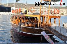 [P32] ali kaptan si barcuta cu care am mers pe mare 1 h » foto by deeanaid
 - 
<span class="allrVoted glyphicon glyphicon-heart hidden" id="av145342"></span>
<a class="m-l-10 hidden" id="sv145342" onclick="voting_Foto_DelVot(,145342,366)" role="button">șterge vot <span class="glyphicon glyphicon-remove"></span></a>
<a id="v9145342" class=" c-red"  onclick="voting_Foto_SetVot(145342)" role="button"><span class="glyphicon glyphicon-heart-empty"></span> <b>LIKE</b> = Votează poza</a> <img class="hidden"  id="f145342W9" src="/imagini/loader.gif" border="0" /><span class="AjErrMes hidden" id="e145342ErM"></span>