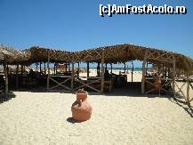 [P11] Terasa barului Paradise.Priviti cat de alb si fin este nisipul...Pe fundal Marea Rosie. » foto by marcy74
 - 
<span class="allrVoted glyphicon glyphicon-heart hidden" id="av137572"></span>
<a class="m-l-10 hidden" id="sv137572" onclick="voting_Foto_DelVot(,137572,371)" role="button">șterge vot <span class="glyphicon glyphicon-remove"></span></a>
<a id="v9137572" class=" c-red"  onclick="voting_Foto_SetVot(137572)" role="button"><span class="glyphicon glyphicon-heart-empty"></span> <b>LIKE</b> = Votează poza</a> <img class="hidden"  id="f137572W9" src="/imagini/loader.gif" border="0" /><span class="AjErrMes hidden" id="e137572ErM"></span>